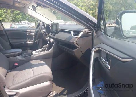 2021 Toyota Rav4 Xle из США, поврежденный, VIN 2T3P1RFV5MW157754